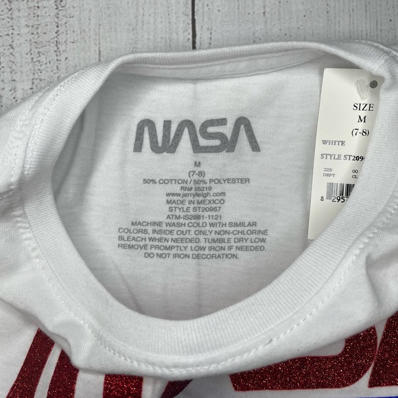 NWT Youth Girls NASA Red White Blue Short Sleeve Tshirt Stars Planets Rockets - Picture 2 of 3